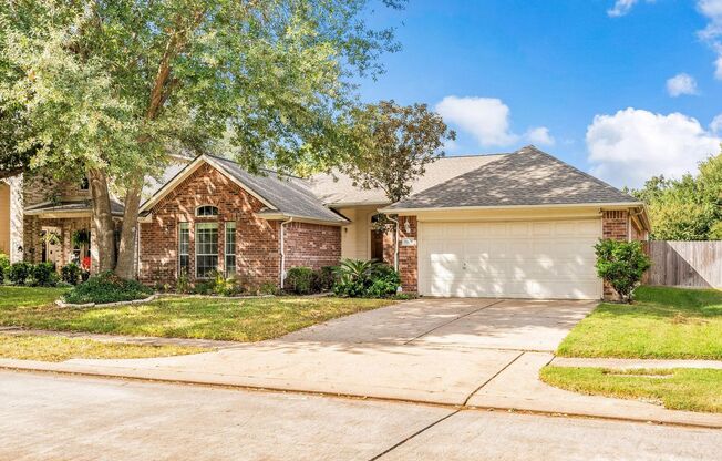 Single Story 4 Bed / 2 Bath in Houston