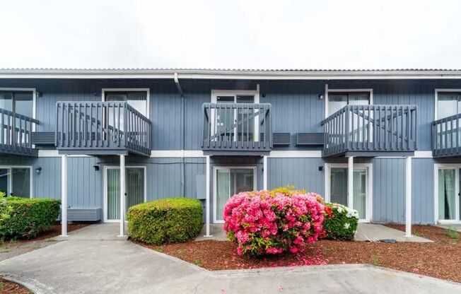 1 bed, 1 bath, 679 sqft, $1,375, Unit E103