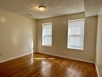 12 PARIS ST