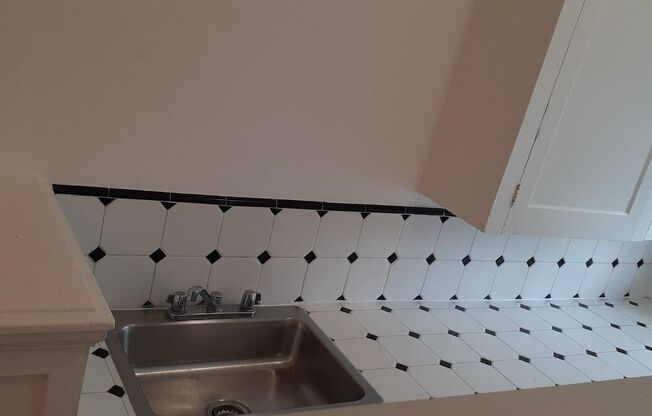 1 bed, 1 bath, 670 sqft, $1,549, Unit 303