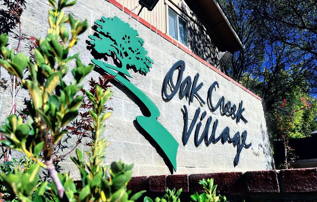 805-Oak Creek Village Apartments