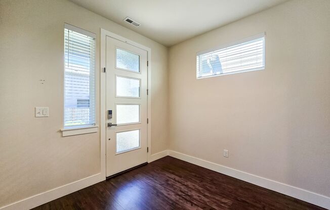 5BD Martha Lake Home