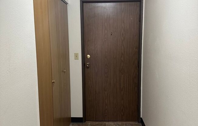 Studio, 1 bath, $625, Unit 1502-36