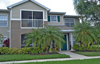 Luxury 2 bedroom 2 bathroom condo with lake views in Lakewood Ranch