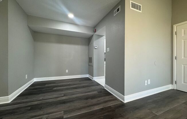Newly Renovated 2/1 Condo ~ Gated Community near Tuskawilla!