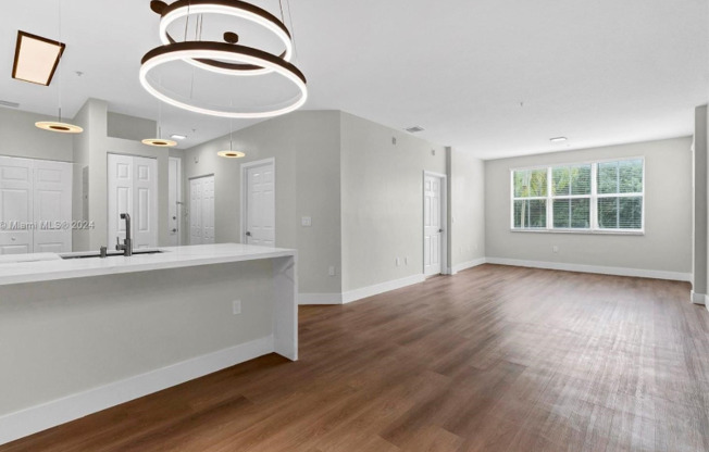 4602 SW 160 AV