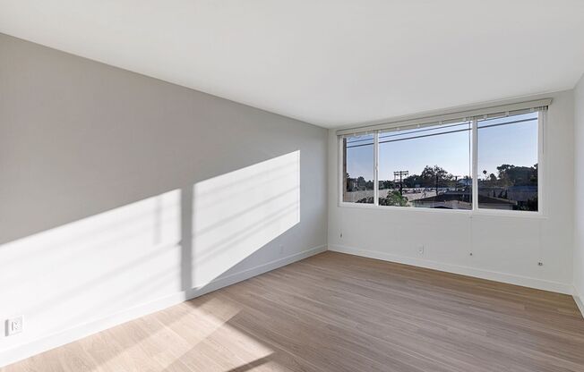 3 beds, 3 baths, 1,780 sqft, $5,750, Unit 204