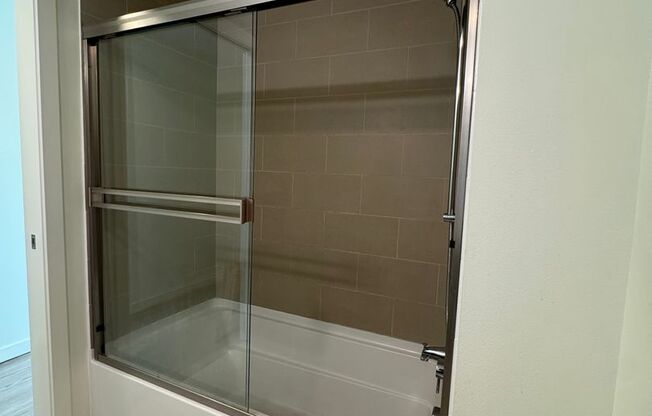 1 bed, 1 bath, 528 sqft, $2,300, Unit 407
