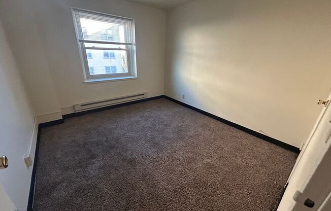 1 bed, 1 bath, $895, Unit 611