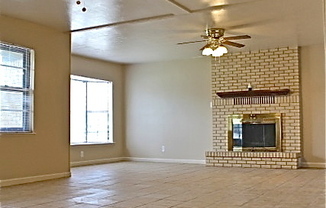 3 beds, 2 baths, $1,275