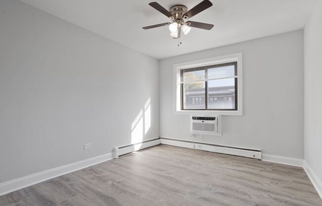 2 beds, 1 bath, $1,995, Unit 435