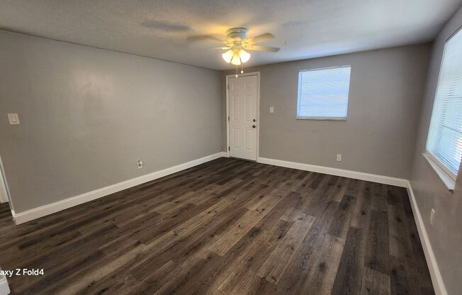 2 beds, 1 bath, 900 sqft, $1,495, Unit 8009