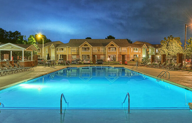 apartment pool in Greenville