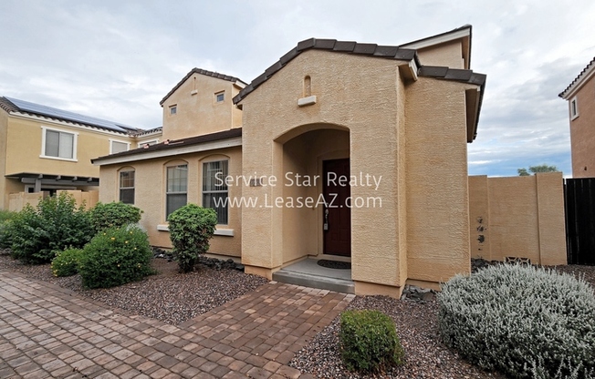 1733 S BALBOA DR