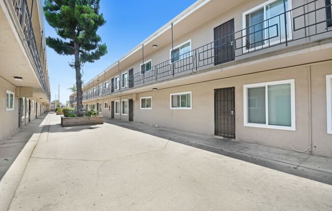 Las Palmas Apartments