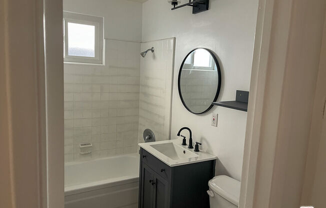 4327 LANKERSHIM BLVD