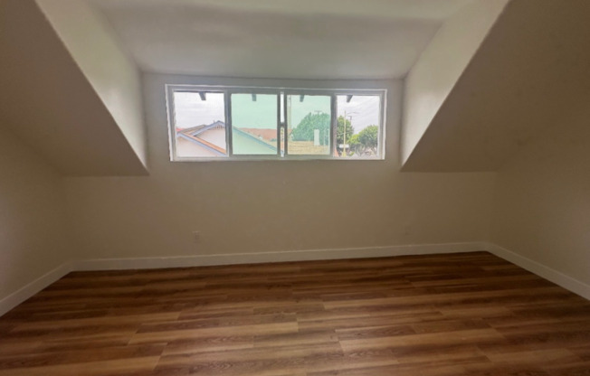 Newly Renovated 2BD/2BA with Garage