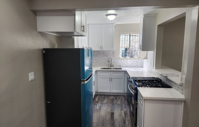 2 beds, 1 bath, $3,350, Unit 1