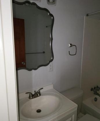 724 Delta Ave. Apt. 9