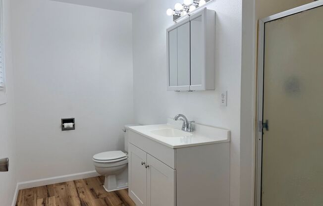 3 beds, 2 baths, $2,595