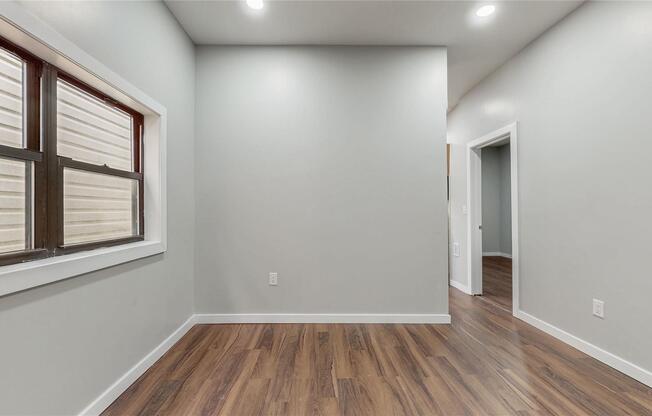 121 HALE AVE