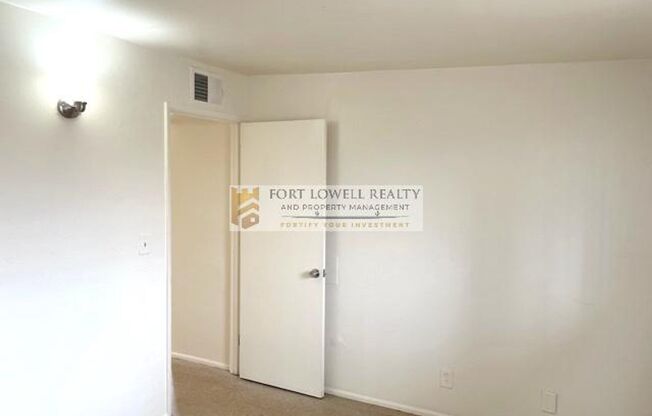 2 beds, 1 bath, $1,100, Unit VENT302-3