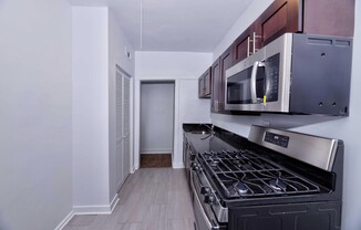 2 beds, 1 bath, 1,000 sqft, $1,553.75, Unit 4234 1/2 - 3E