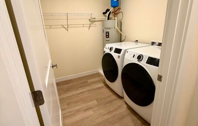 1 bed, 1 bath, 800 sqft, $1,600, Unit C105