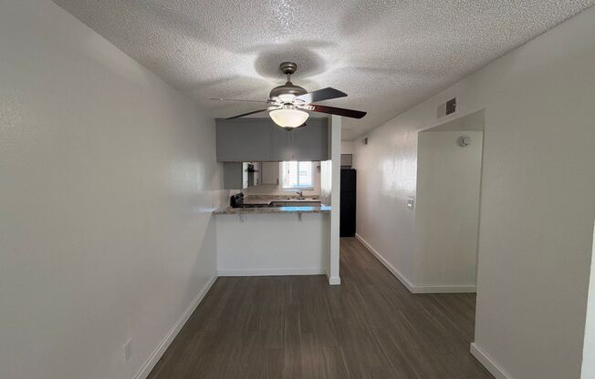 2 beds, 2 baths, 950 sqft, $1,275, Unit 201