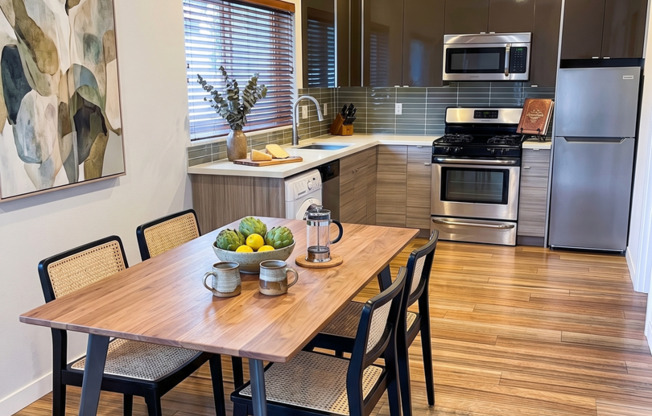 6408 Phinney - Located at the top of Phinney Ridge
