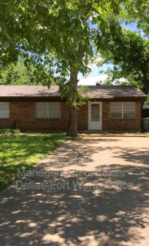 409 COUSINS LN