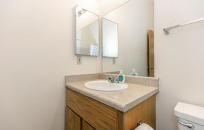 1 bed, 1 bath, 676 sqft, $1,300, Unit 407