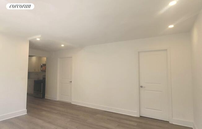 1 bed, 1 bath, $5,500, Unit 4F