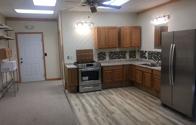 1 bed, 1 bath, 700 sqft, $895, Unit #8