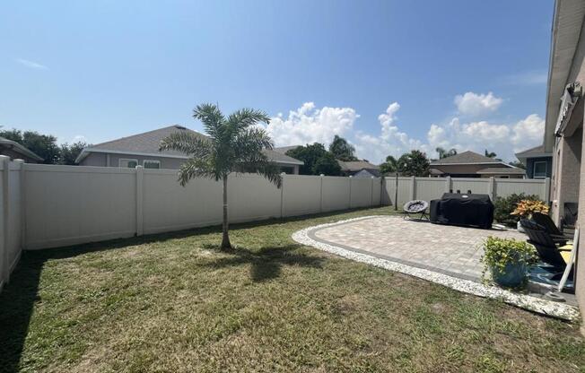 4 beds, 2 baths, 1,930 sqft, $2,500