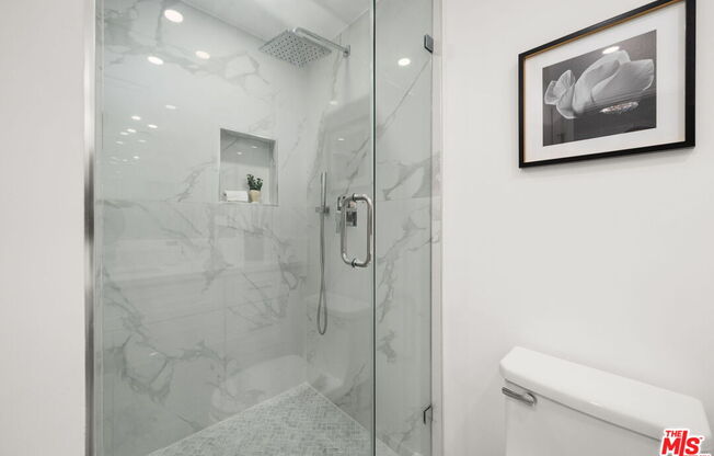 2 beds, 2 baths, 1,410 sqft, $6,500, Unit 5G