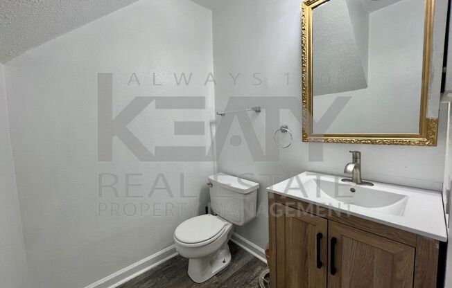 2 Bedroom, 2.5 Bathroom Townhouse on W Bayou Pkwy!
