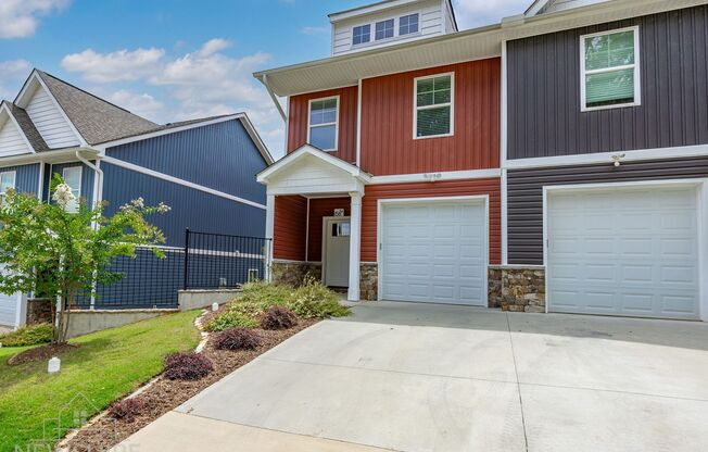 Townes at Converse — Luxury Townhomes Near Historic Converse Heights