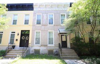 2143 W Bowler St