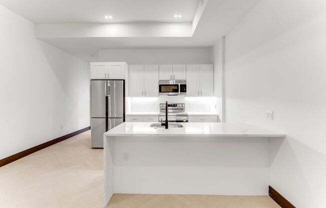 OPEN CONCEPT 1BD/1BA IN THE HEART OF FAIRMOUNT