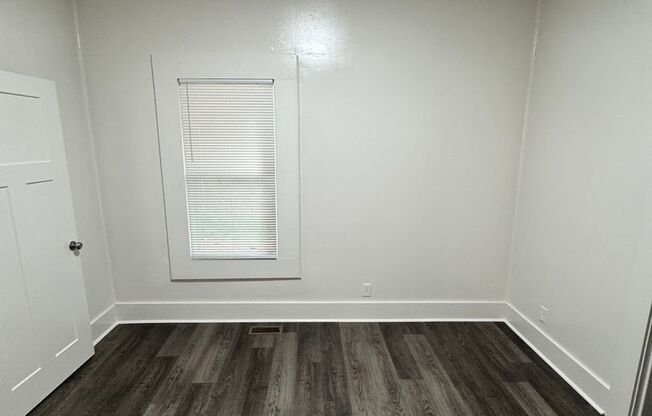 3 beds, 1 bath, $1,195