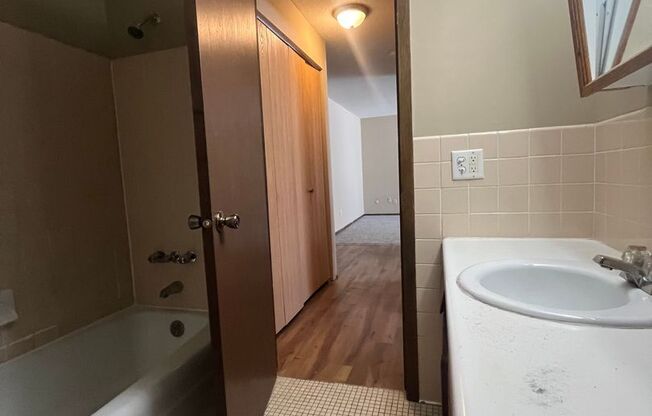 1 bed, 1 bath, 800 sqft, $919, Unit 110