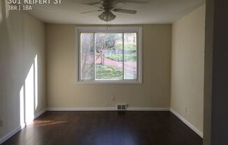 301 REIFERT ST