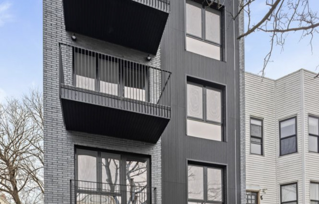 1226 DECATUR ST