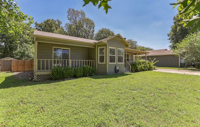 READY FOR MOVE IN! 3/ 2 Home for Rent