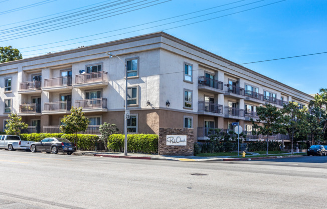 2 beds, 2 baths, $3,495