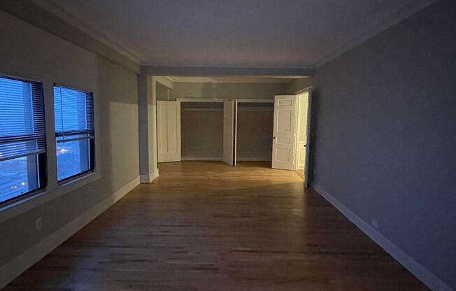 3 beds, 2.5 baths, 2,130 sqft, $3,024, Unit 1200