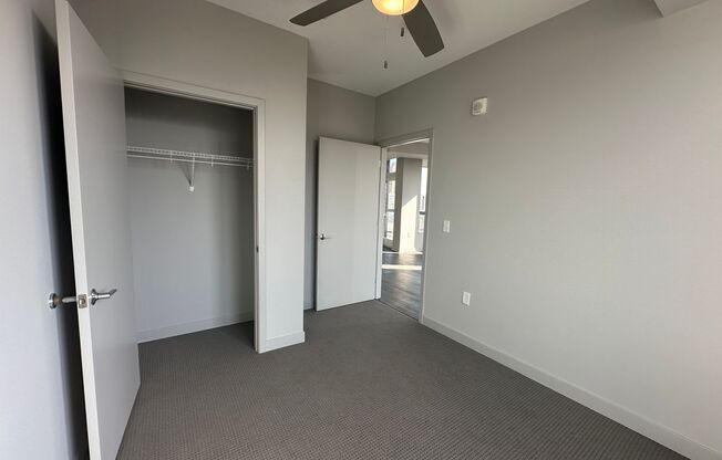2 beds, 2 baths, 992 sqft, $2,295, Unit 300