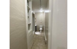 2 beds, 1 bath, $785, Unit Unit 37