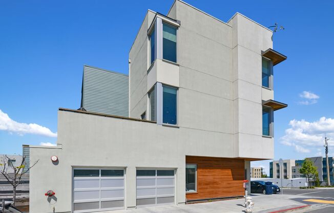 SF Shipyard - 3 BR, 2.5 BA Townhouse 1,437 Sq. Ft. - 3D Virtual Tour, 2-Car Garage